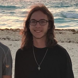 Meet your Posher, Zach